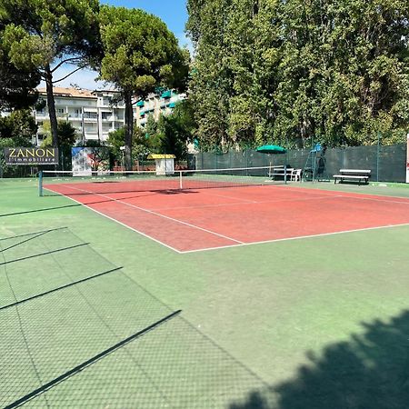 Sunny Home, Appartamento In Centro E Vicino Alla Spiaggia Grado Luaran gambar