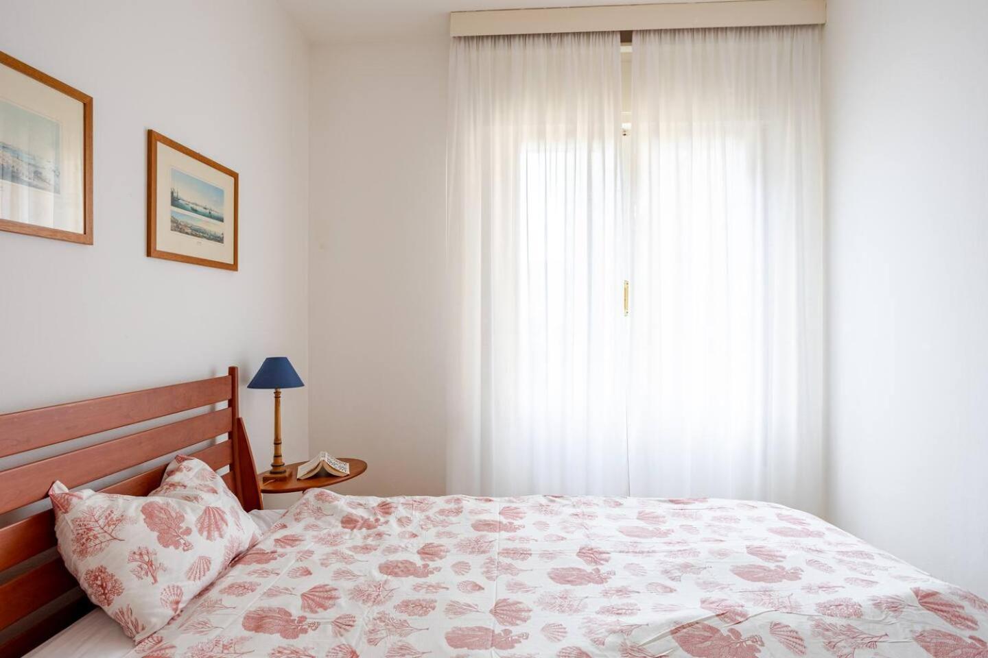 Sunny Home, Appartamento In Centro E Vicino Alla Spiaggia Grado Luaran gambar